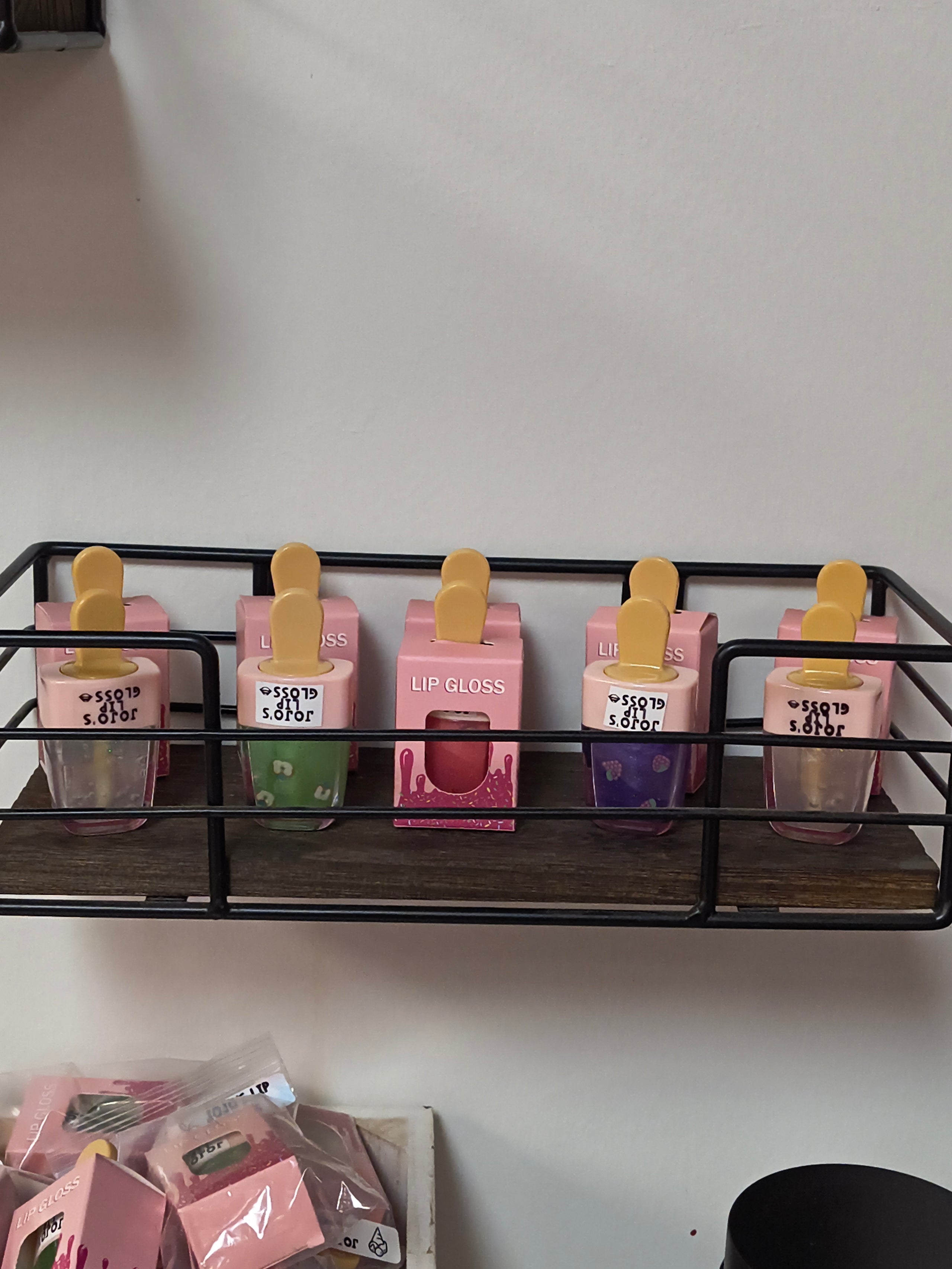 JoJo's Lip Gloss - Hydrate, Shine, and Glow – Naturally Nourishing Lip Gloss