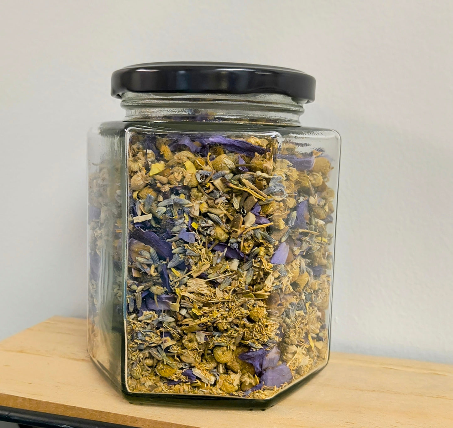 Bee's Knees Bundle - 12oz honey paired with a 2oz teablend